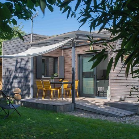 L'Eden Weiss Magny-les-Hameaux Exterior foto
